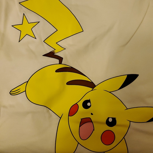 Converse x Pokémon Men's Short Sleeves  Pikachu T-shirt  medium - Picture 5 of 6